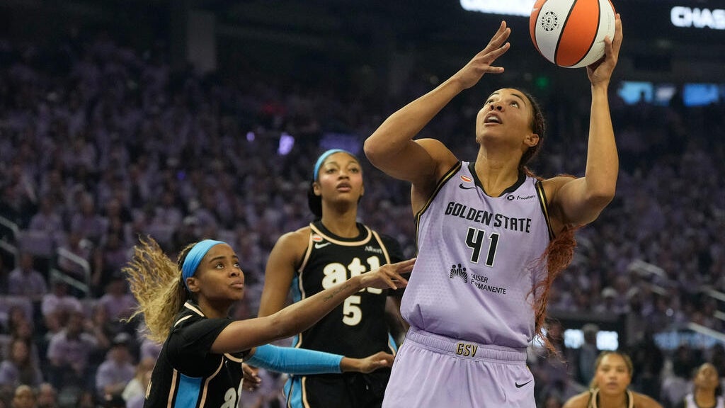 Angered over a.m. WNBA Finals tip-off, Chicago bar owner opens early to fans anyway, to "cause a ruckus" — Rome Business news